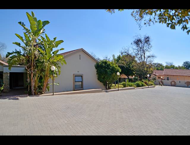 4 BEDROOM HOUSE TO LET IN MORNINGSIDE MANOR